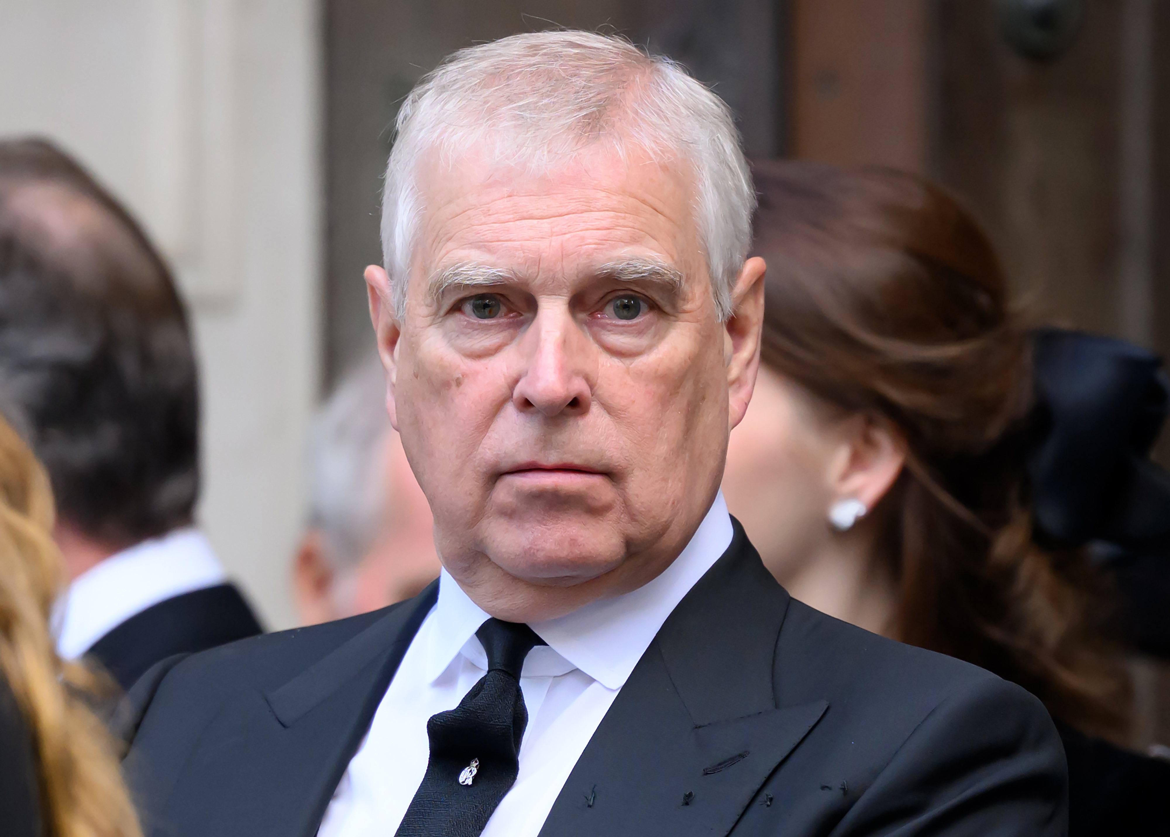 Royal Scandal: UK Gov't Weighs Stripping Ex-Prince Andrew of Succession Rights