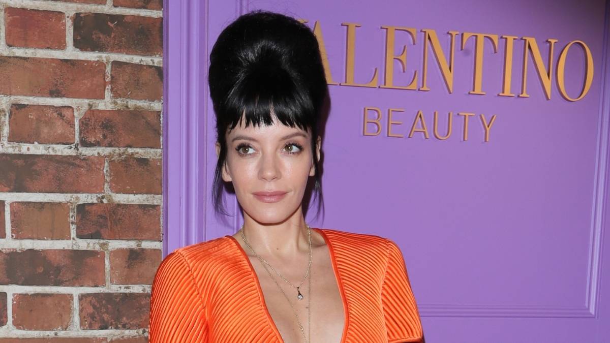 What's the Buzz About Lily Allen's Daring Valentino Top?