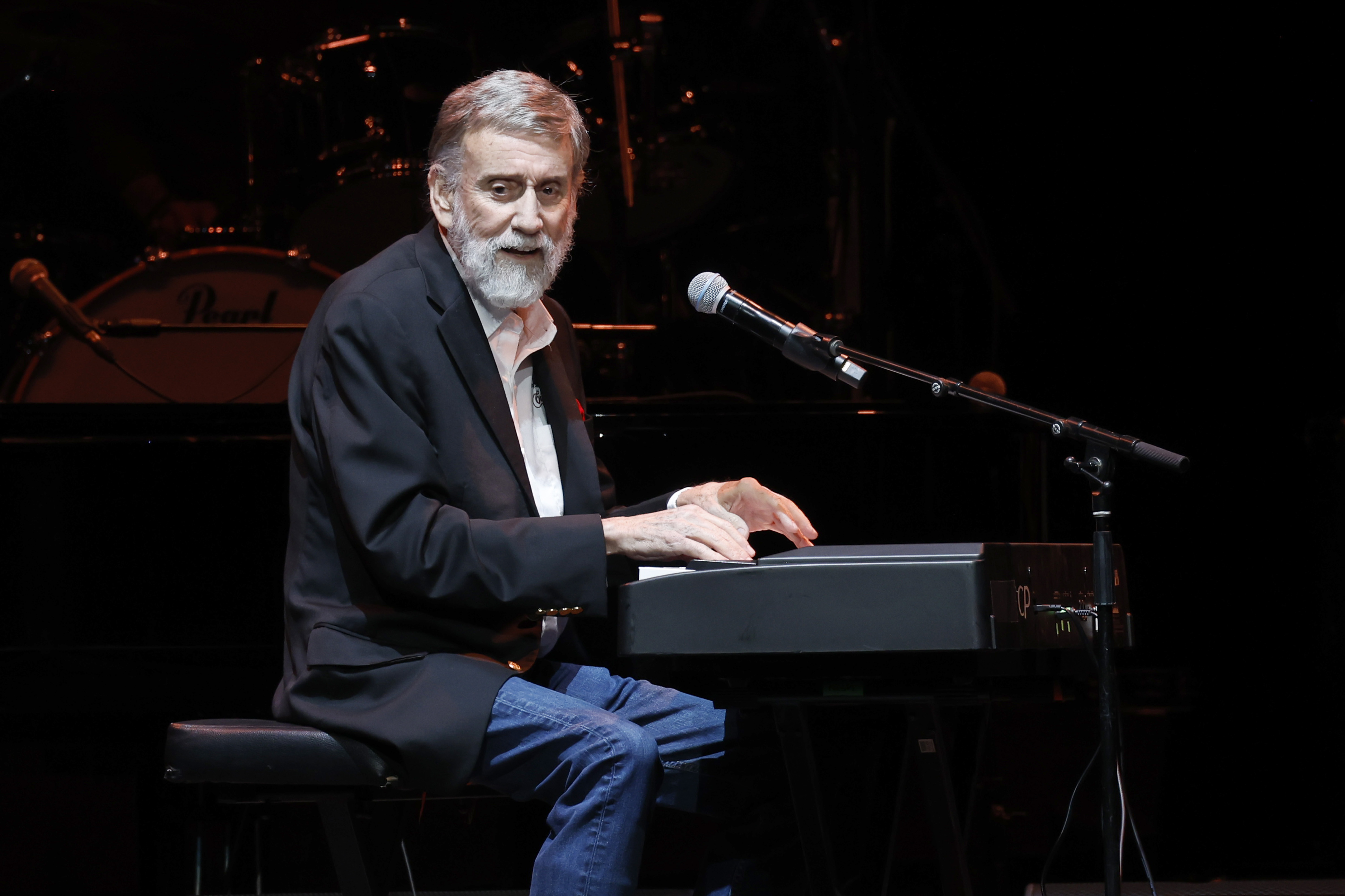 Country Icon Ray Stevens Suffers Neck Injury at 87