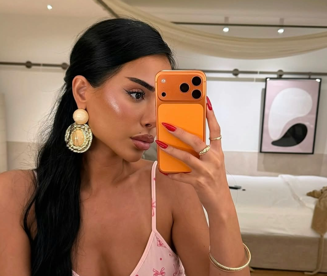 What Did Kader Reveal from Her Bedroom?
