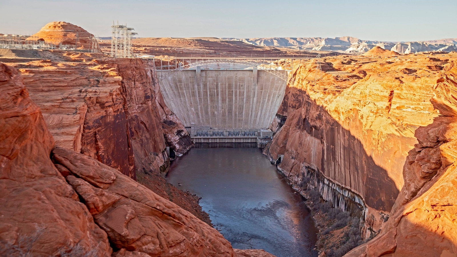 Lake Powell's Water Crisis: How Close Are We to the 'Dead Power Pool'?