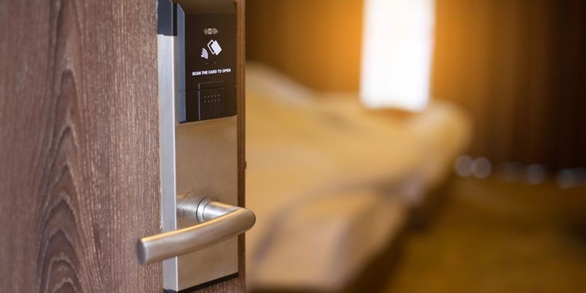 Anniversary Surprise Turns Shocking: What She Found Behind the Hotel Door