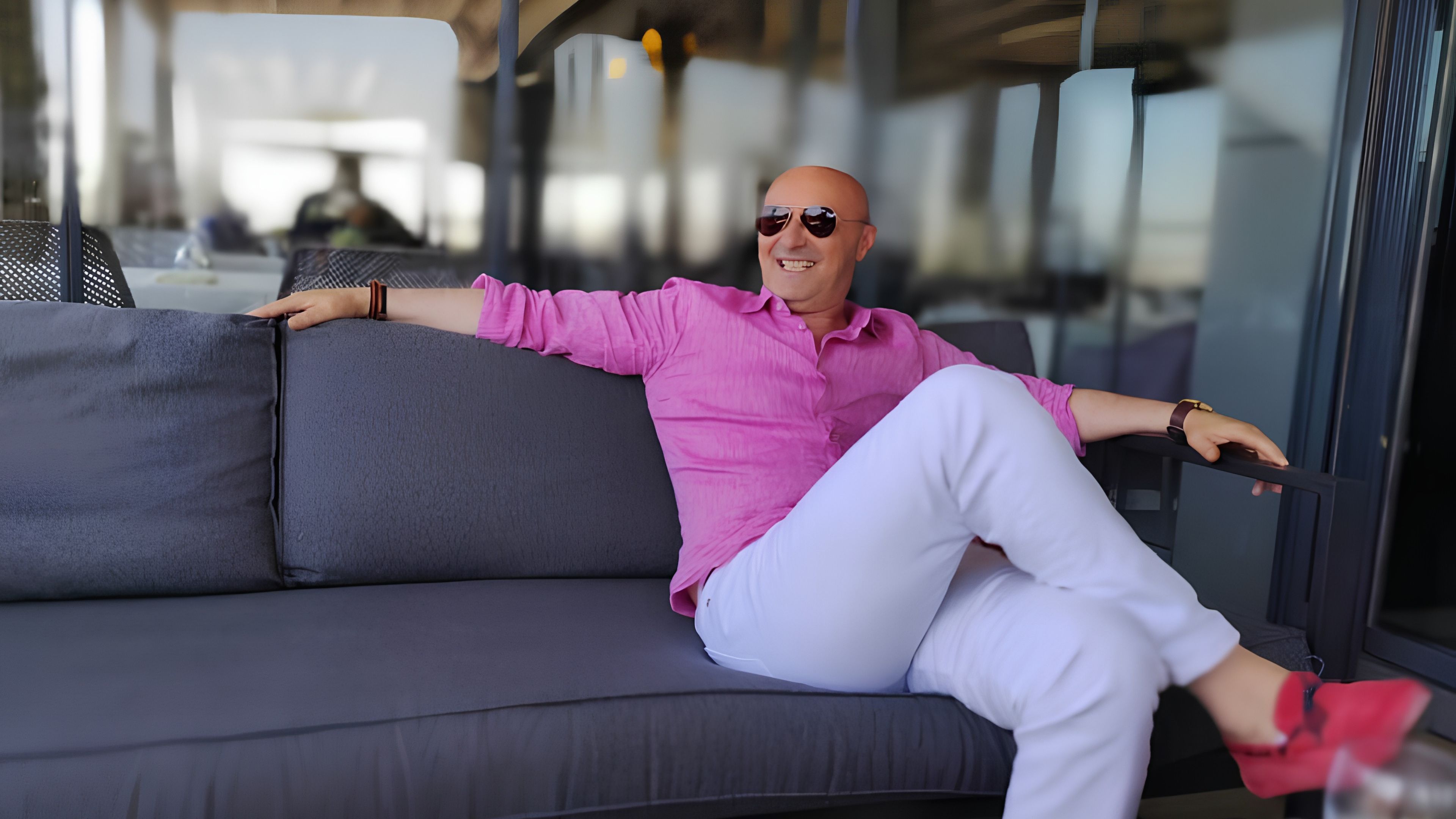 What Did Sheholli Tell His Wife After Receiving €5,000?