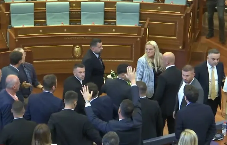 Tensions Rise: Why Did Kadrijaj Throw an Egg at Kurti?