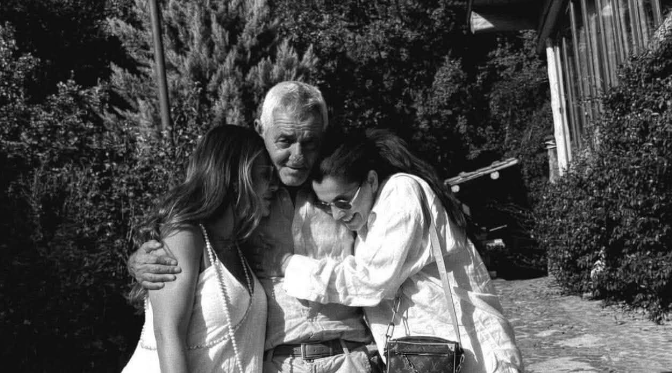 Singer's Heartfelt Message After Losing Her Father