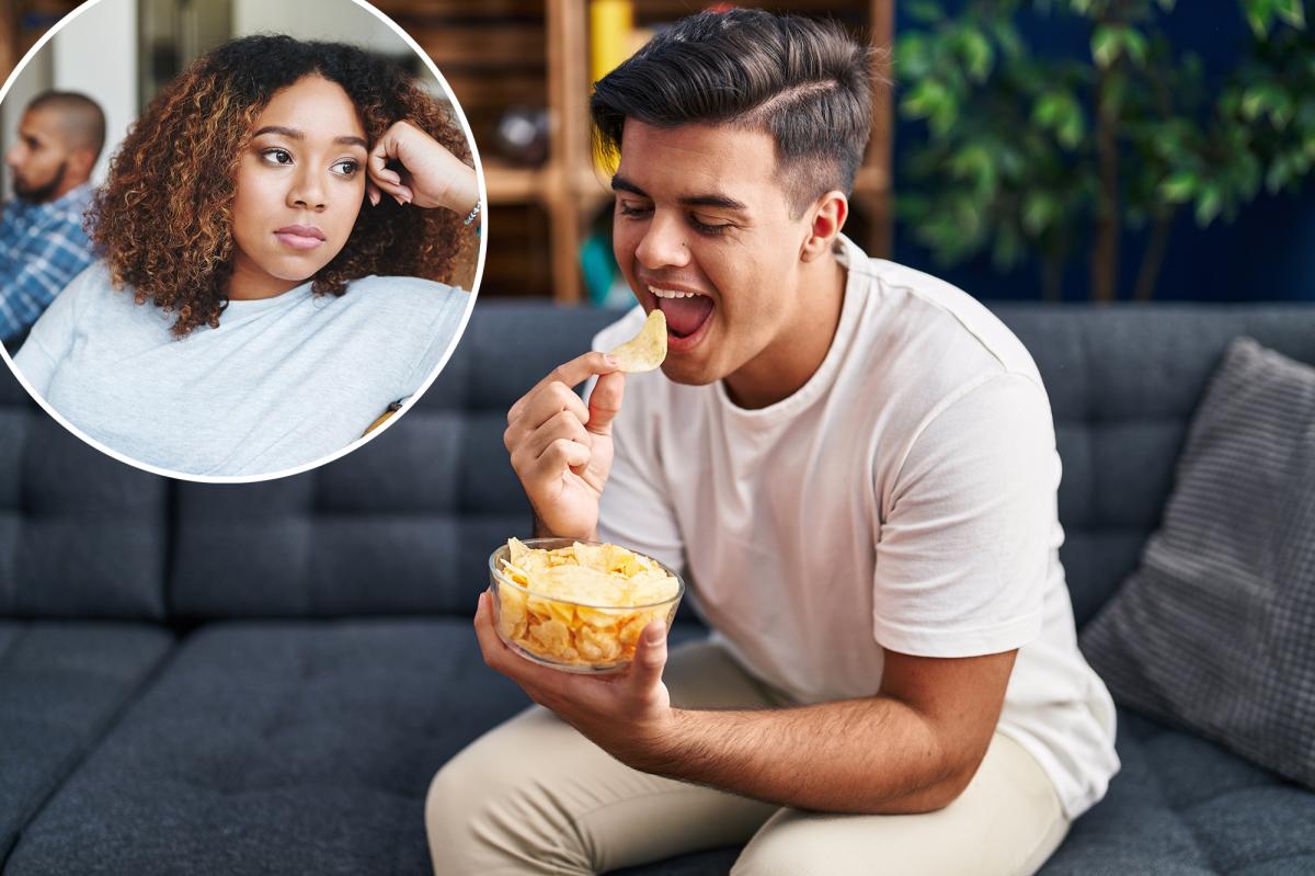 Her Boyfriend's Shocking Snack Habit Sparks Breakup Debate