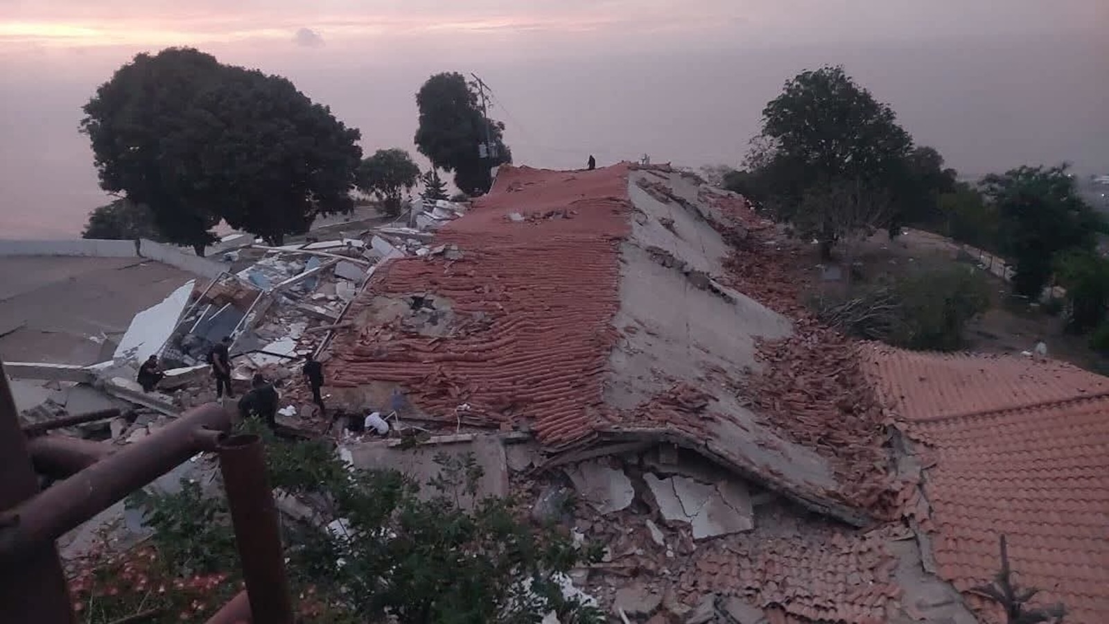 What Happened to Over 100 Venezuelans After a Quake Struck Their Hotel?