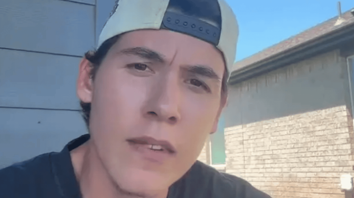 Fired for Protecting His Daughters? The Toilet Incident Everyone's Talking About
