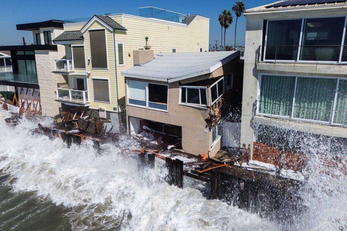 Long Beach Home Teeters on the Edge as Storm Rages On