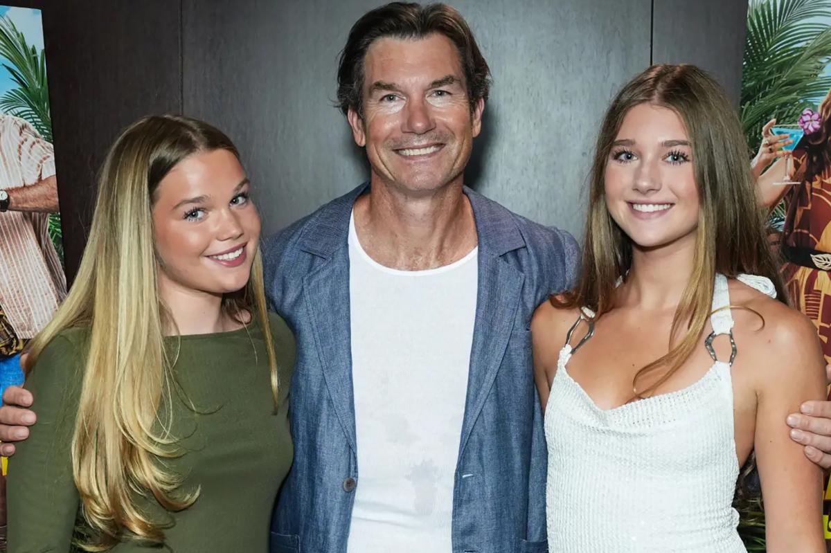 Jerry O'Connell's Twins Stun at Premiere: Uncanny Resemblance to Parents!