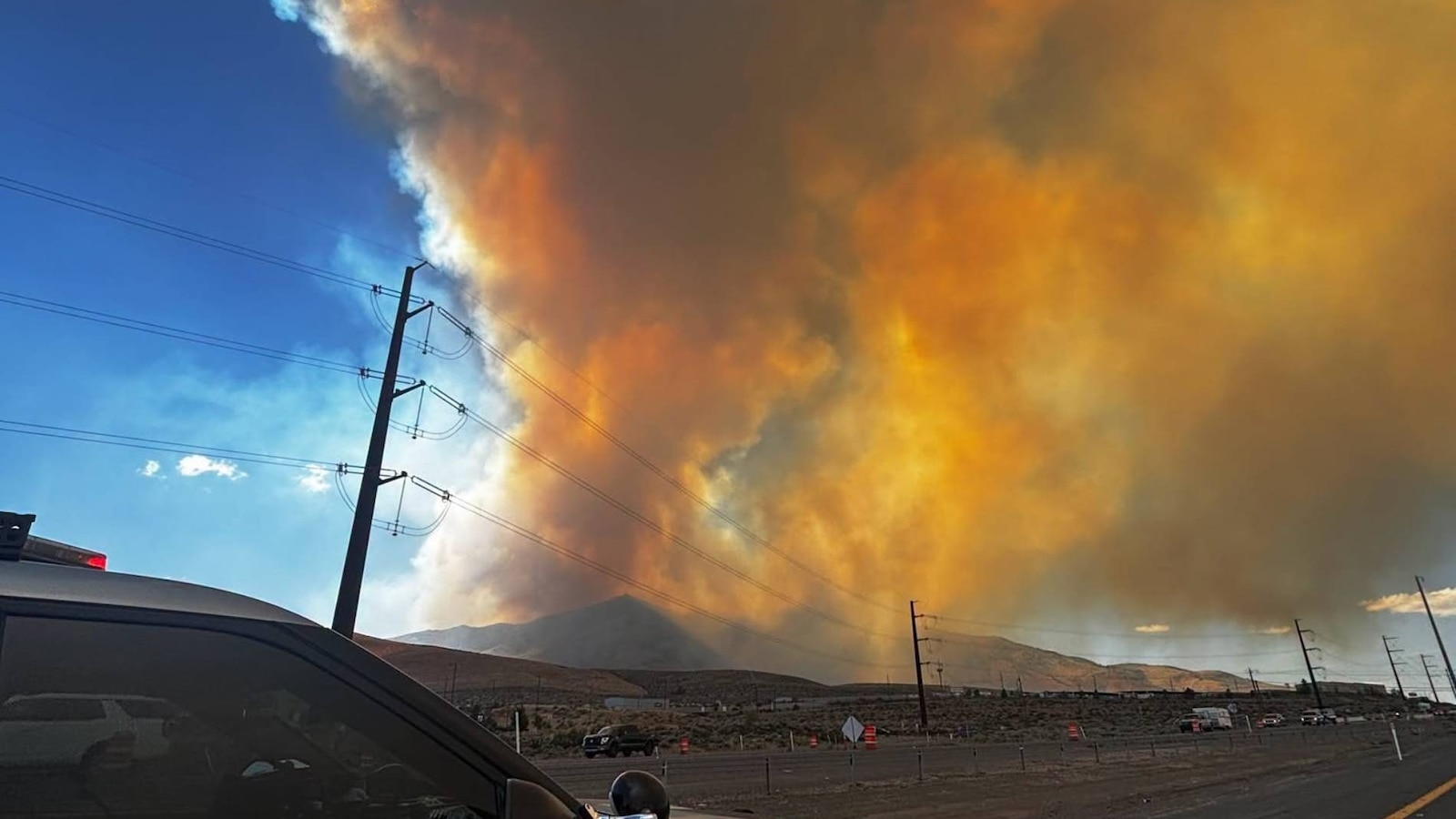 Racing Against Time: Hawk Fire Forces Mass Evacuations Near Reno