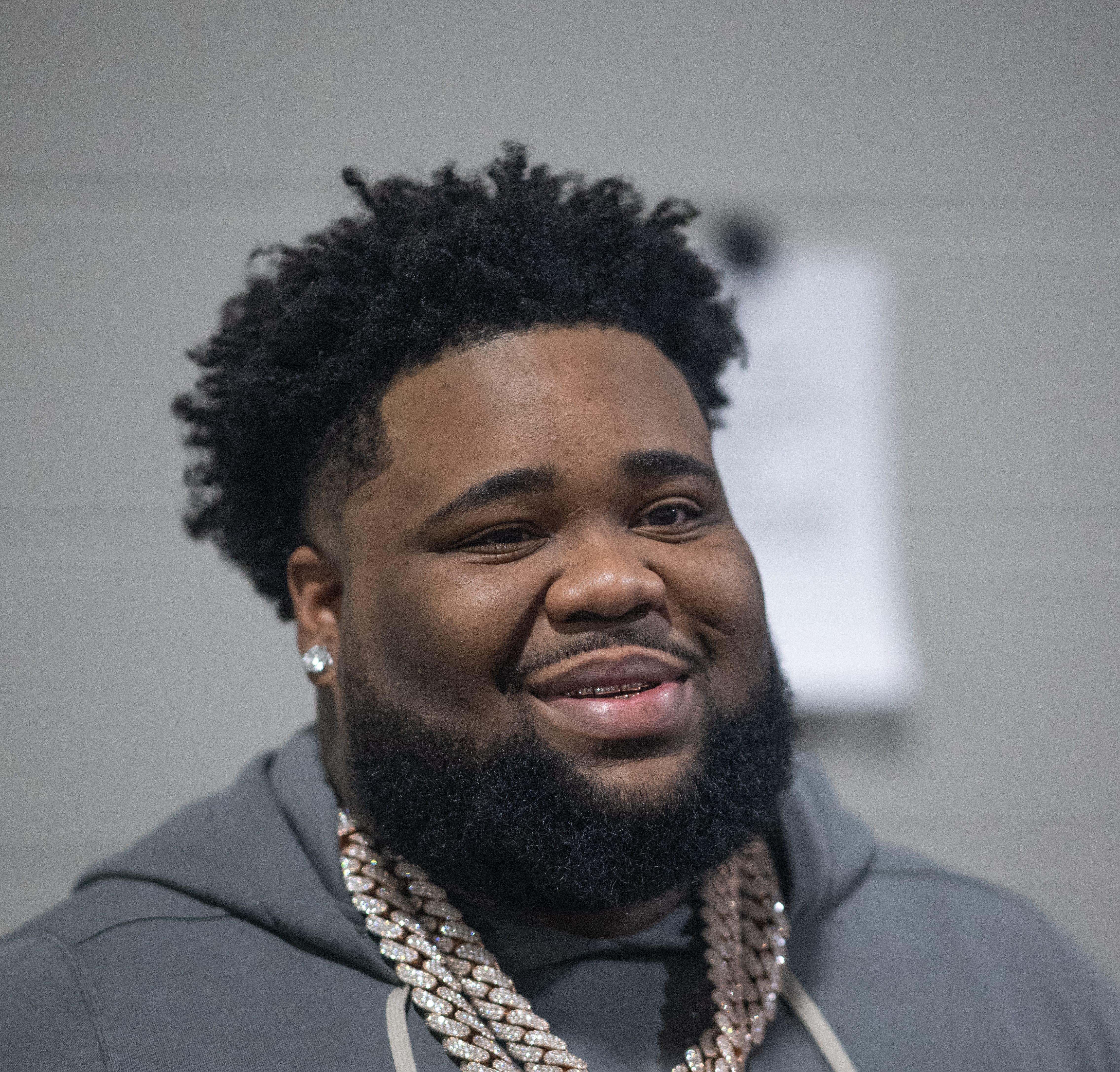 Fans Go Wild as Rod Wave Belts Out Hits at Ye's Concert (VIDEO)