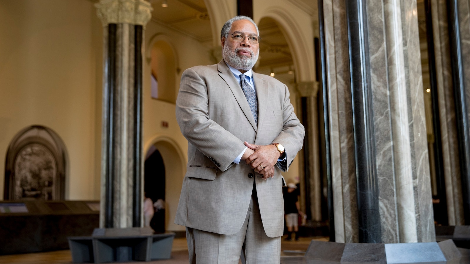 Smithsonian Leader Steps Down: What Forced Lonnie Bunch to Resign?