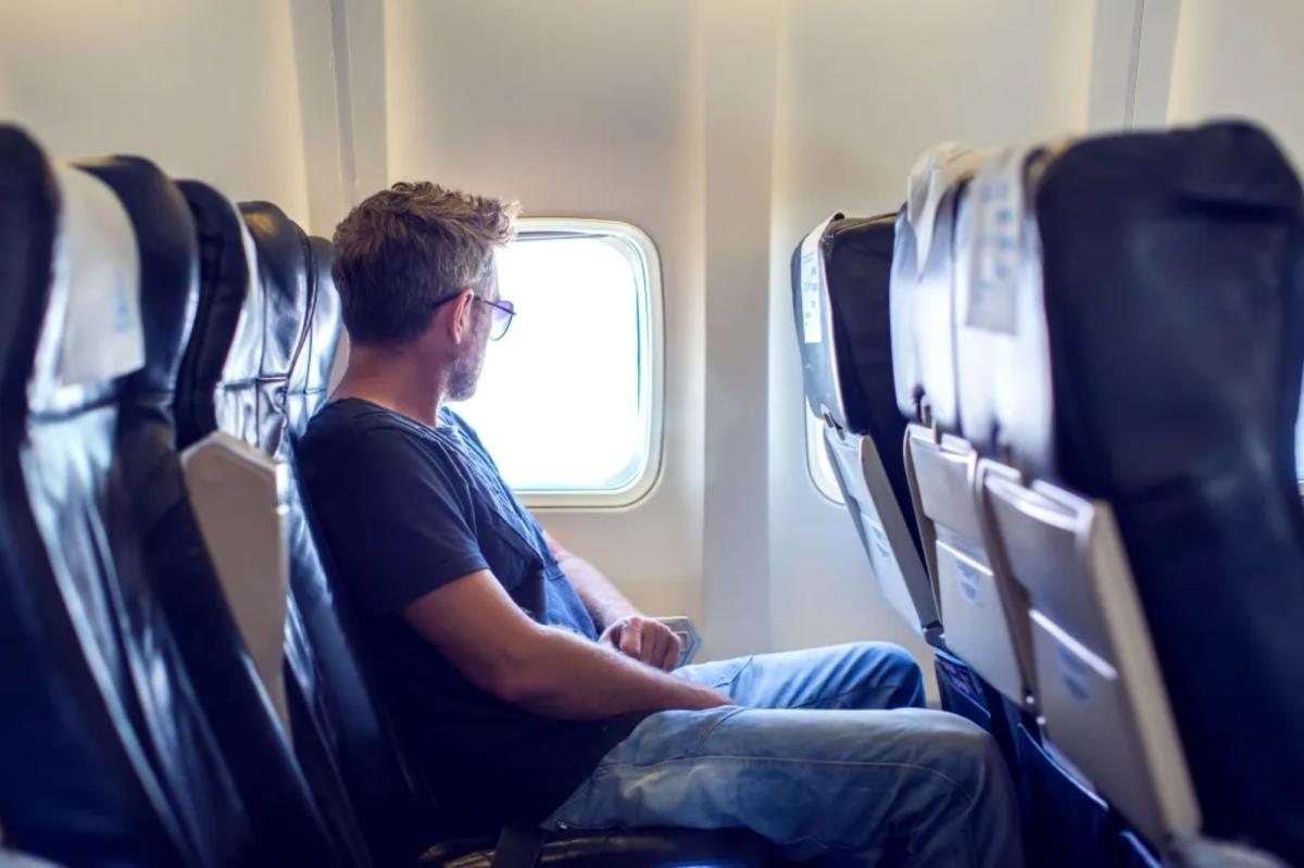 Passenger's Bold Move Sparks Mid-Flight Showdown Over Window Seat