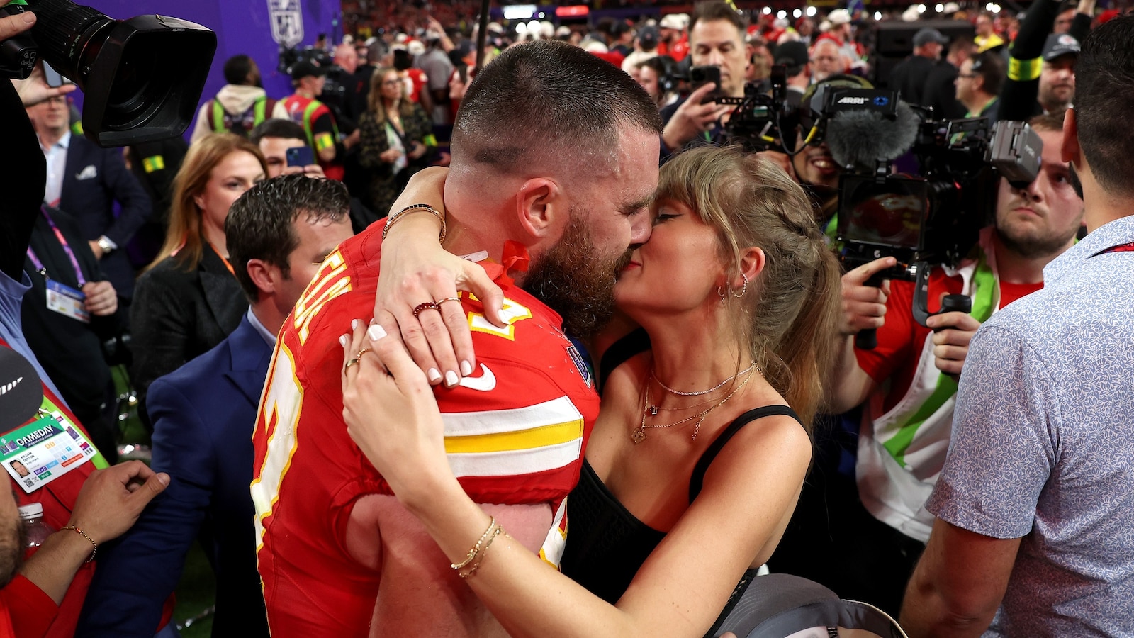 Taylor Swift and Travis Kelce's Secret NYC Wedding Shocks Everyone