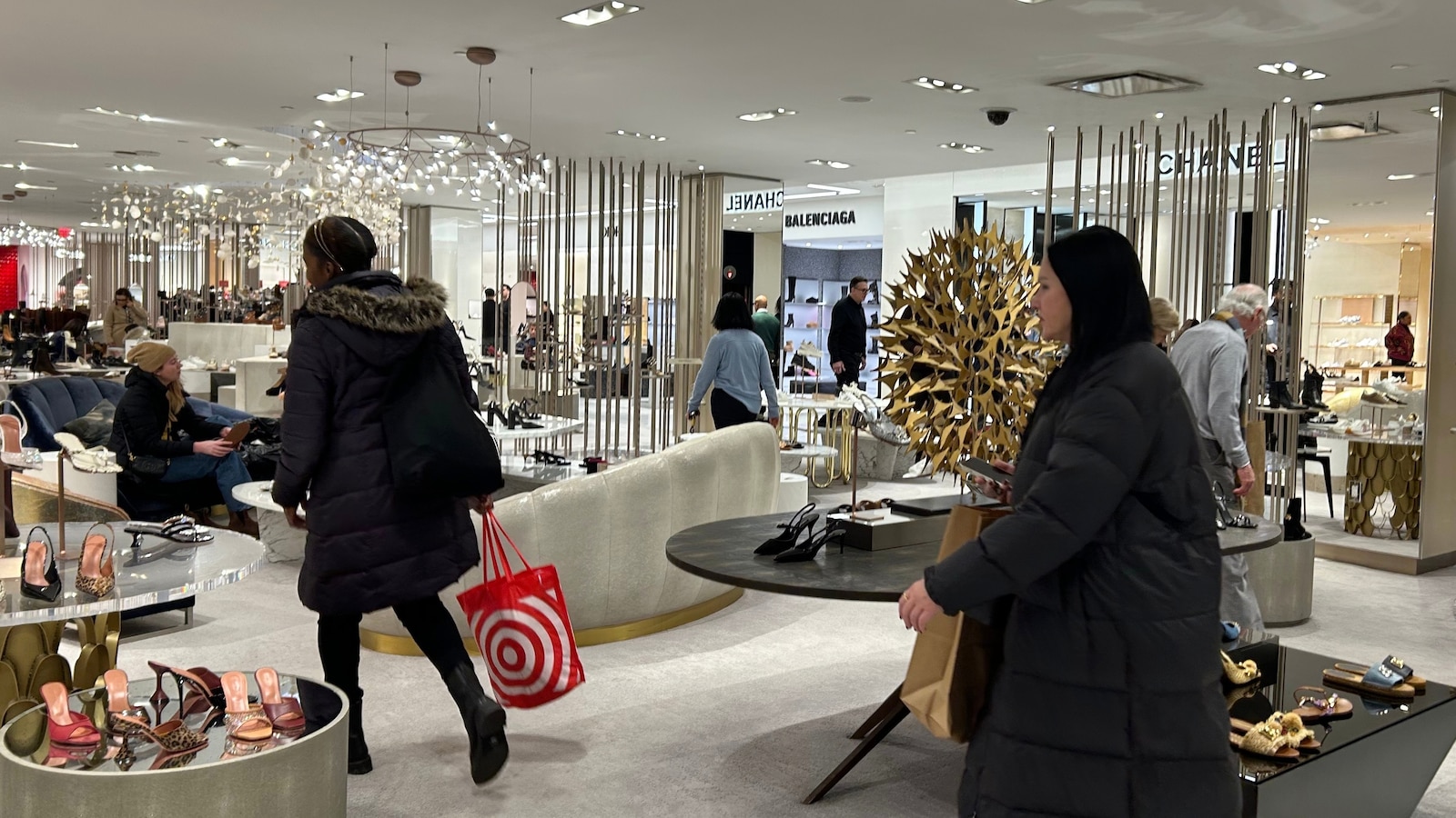Saks' Bold Transformation: New Name and a Fresh Start After Bankruptcy